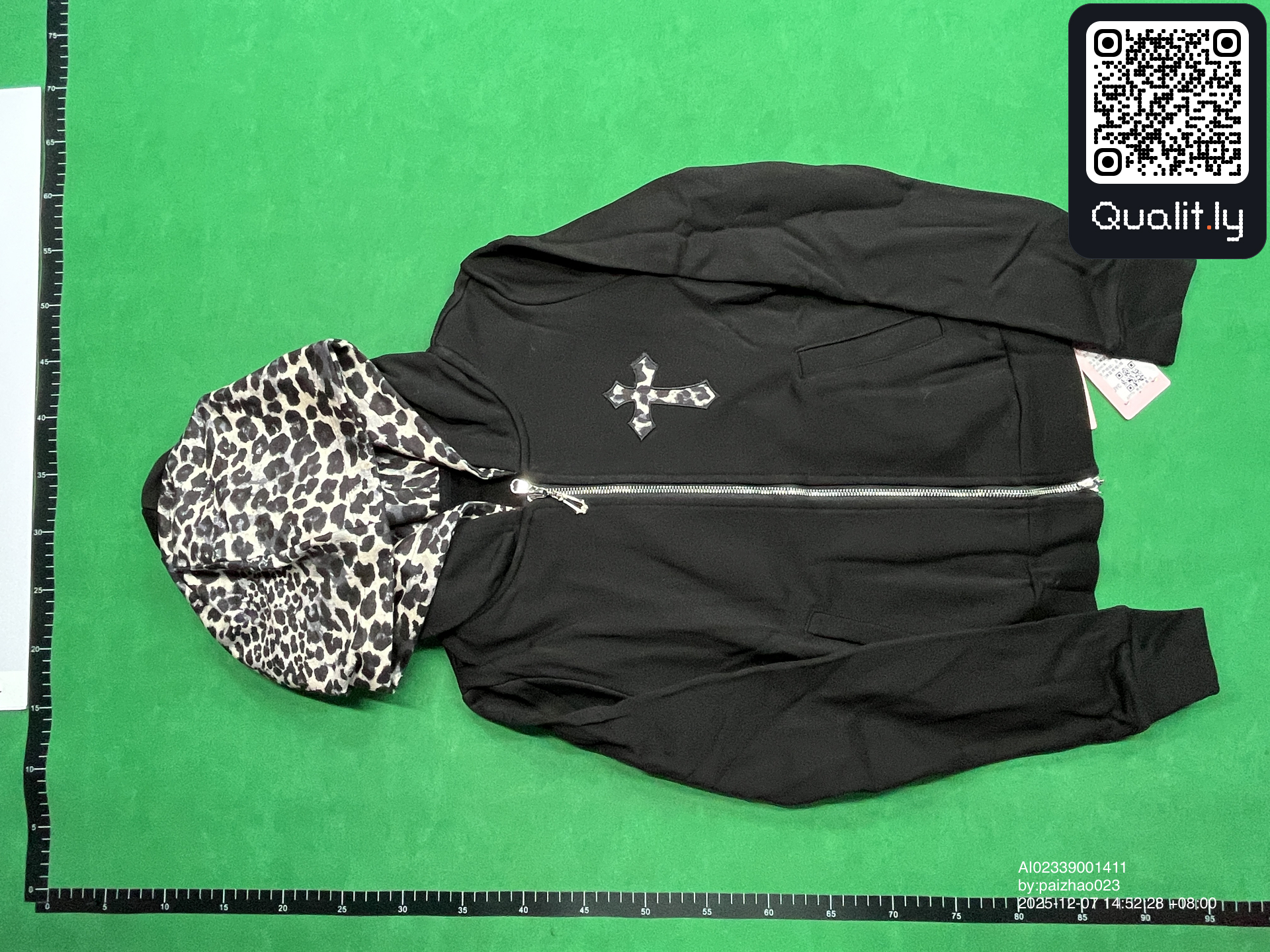 Hoodie — QC-foto 3 av 8