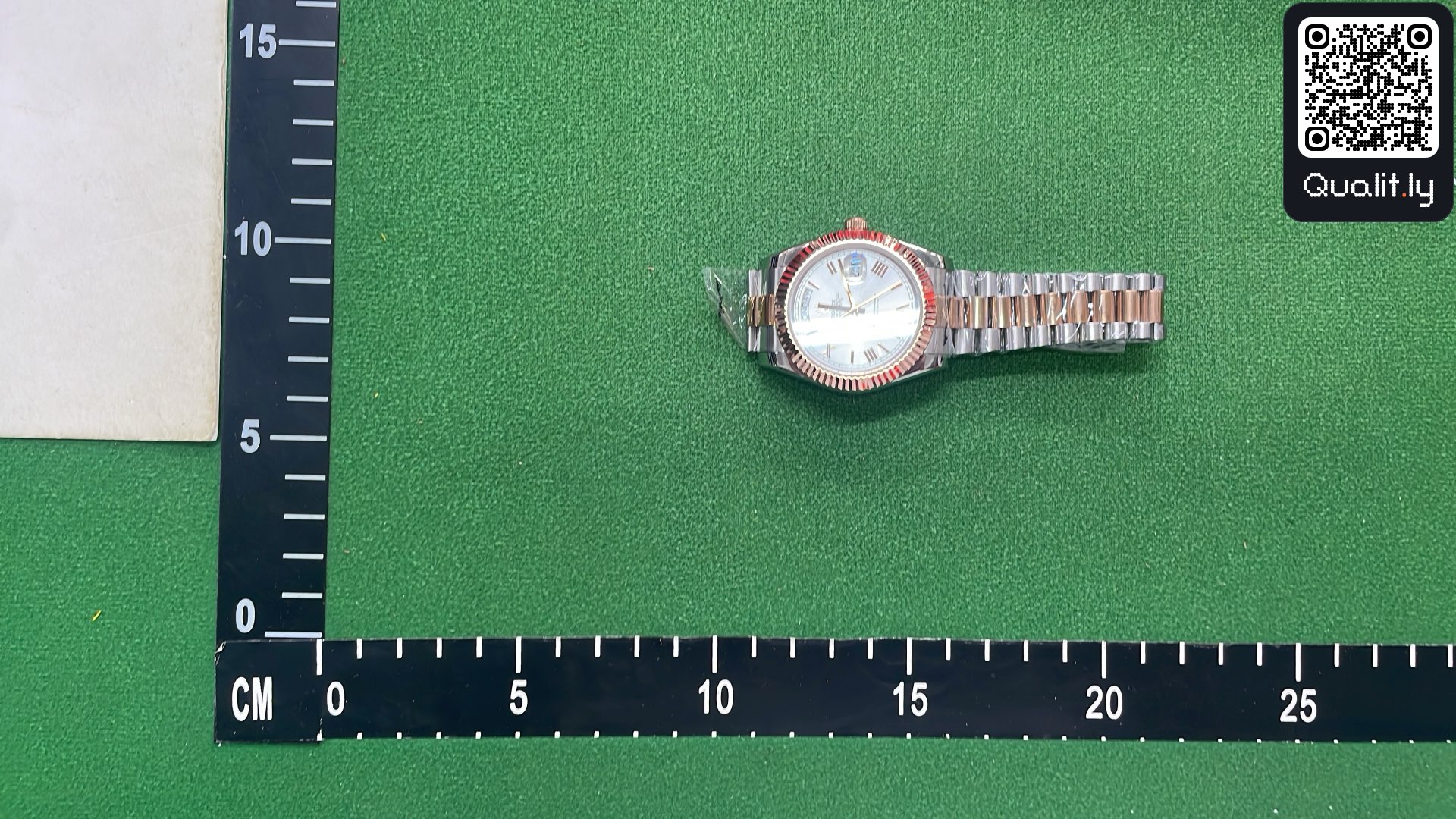 Uhr — QC-Foto 1 von 6