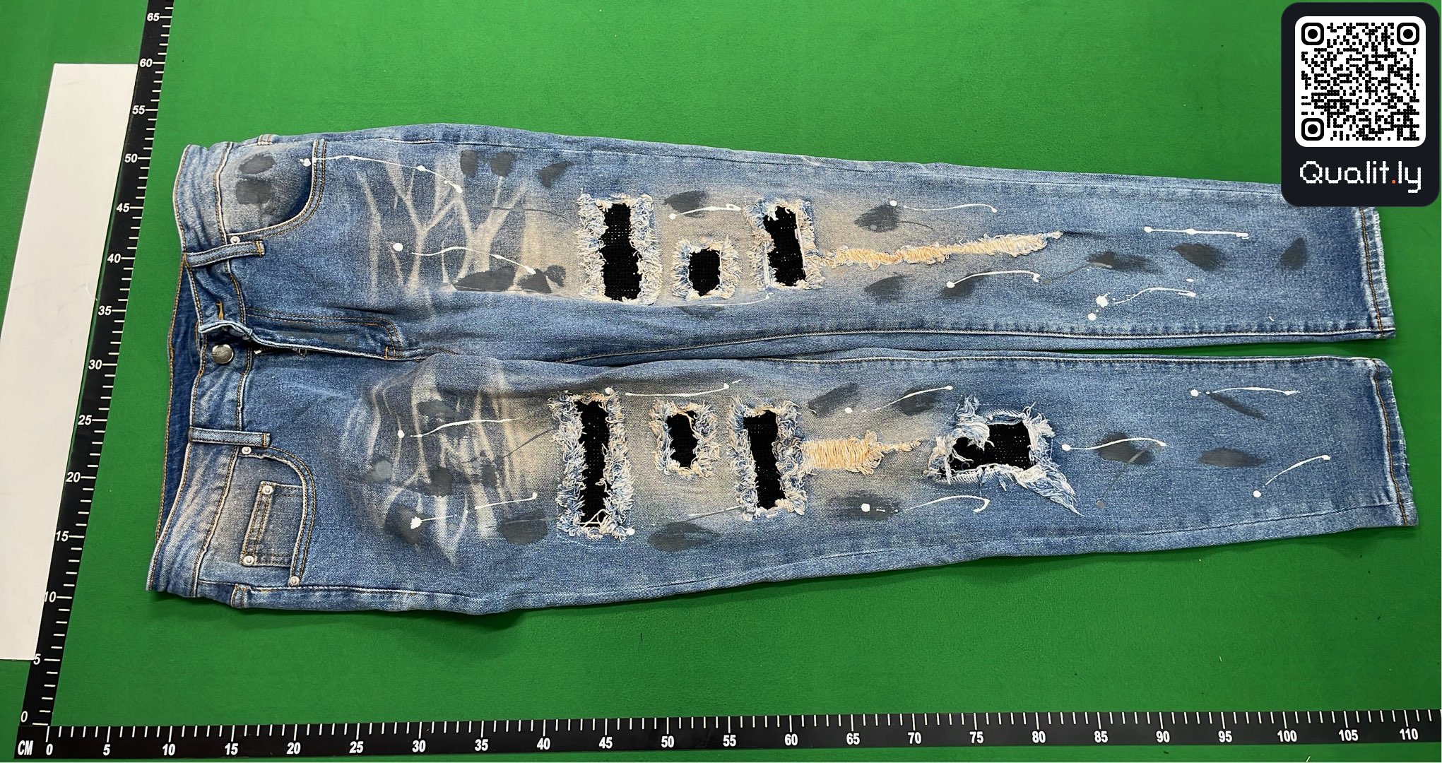 Jeans — QC-foto 2 av 4