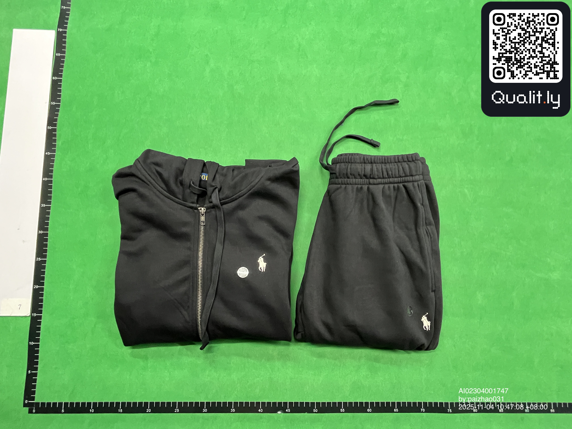 Tracksuit QC photo 1 of 44