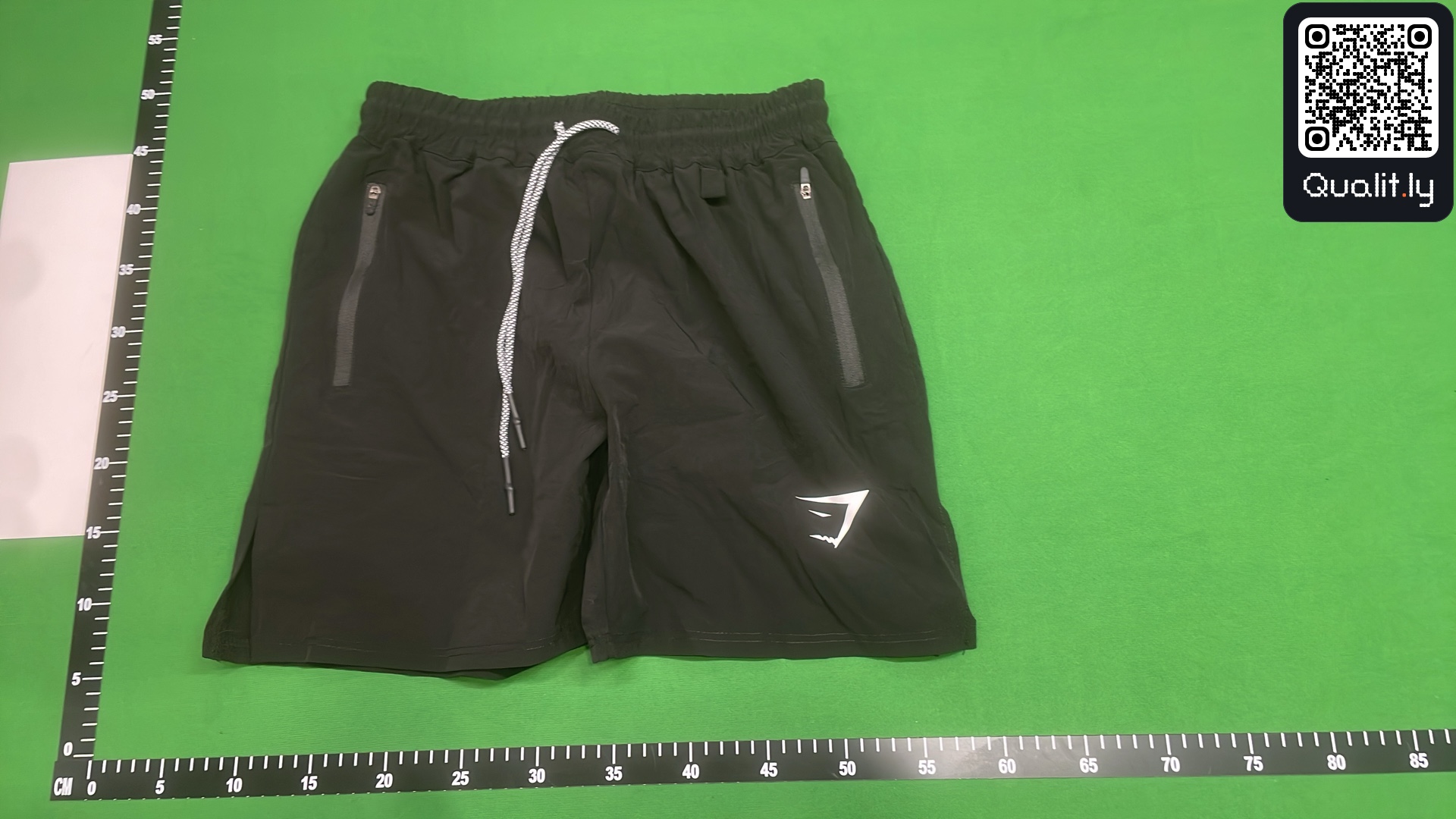 Shorts QC photo 2 of 24