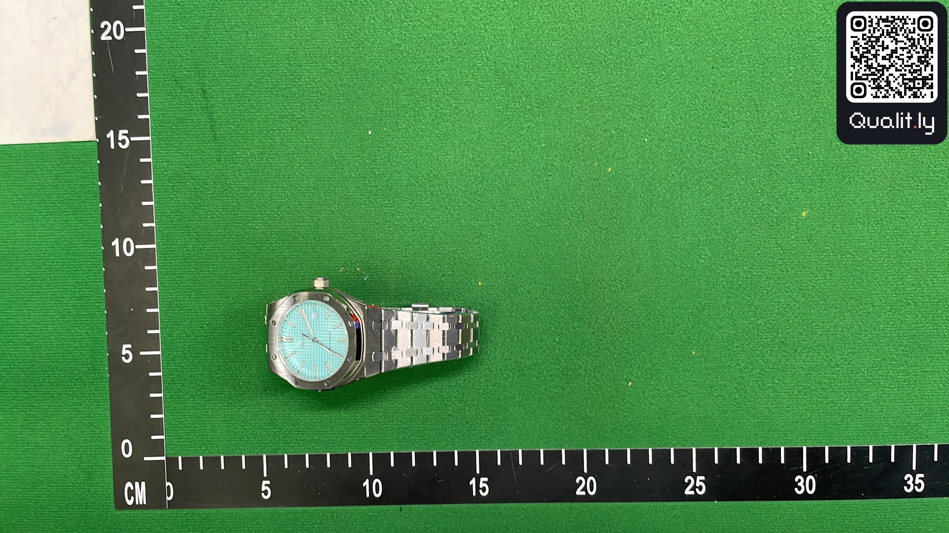 Klocka — QC-foto 1 av 3