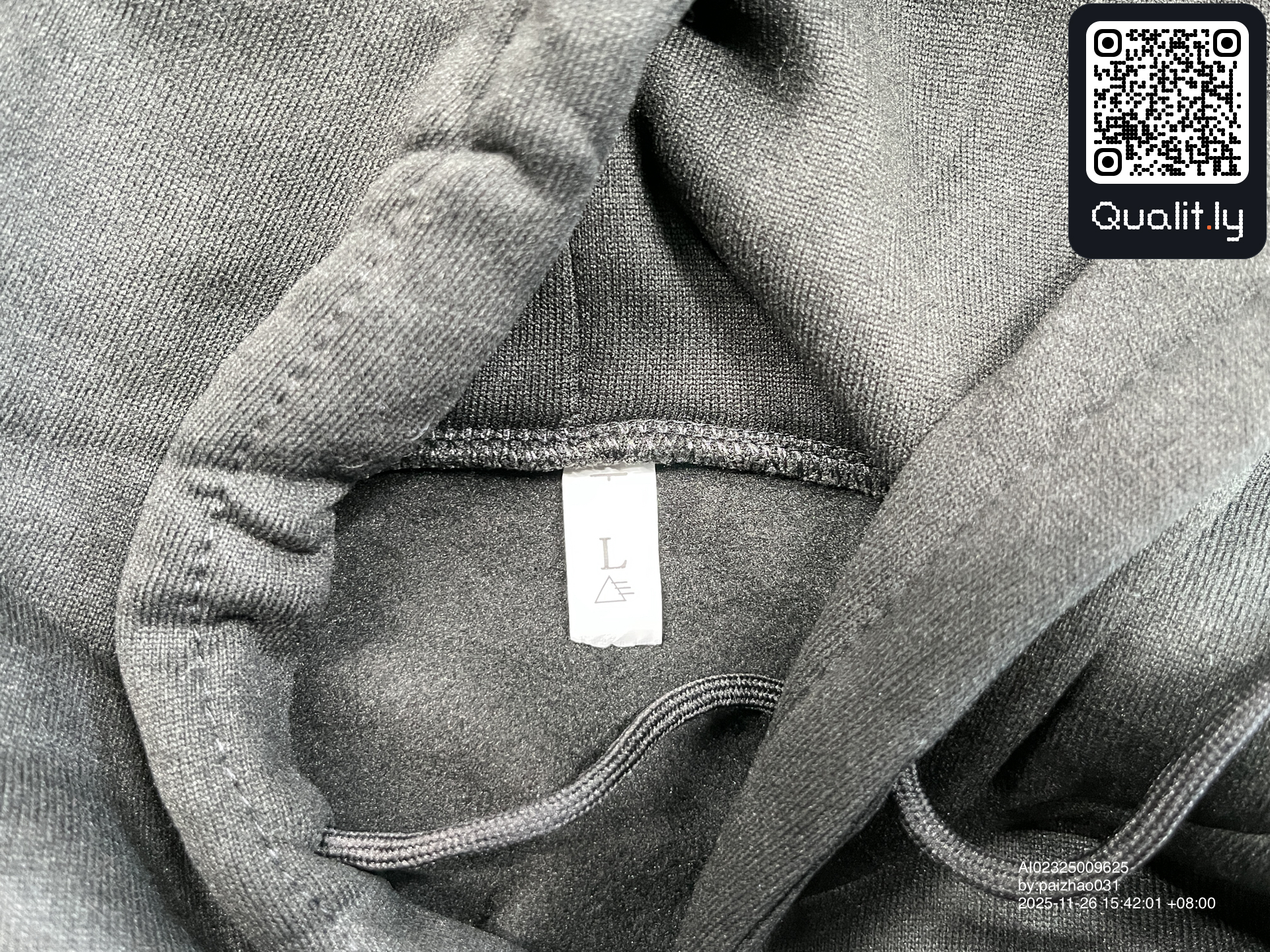 Sweatshirt QC photo 1 of 226