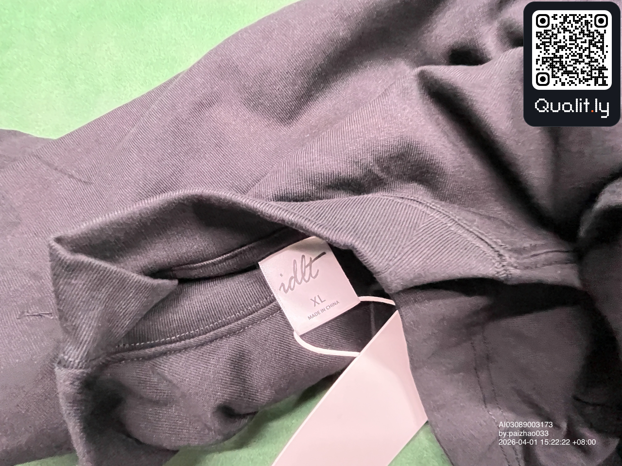 T-shirt QC photo 1 of 86