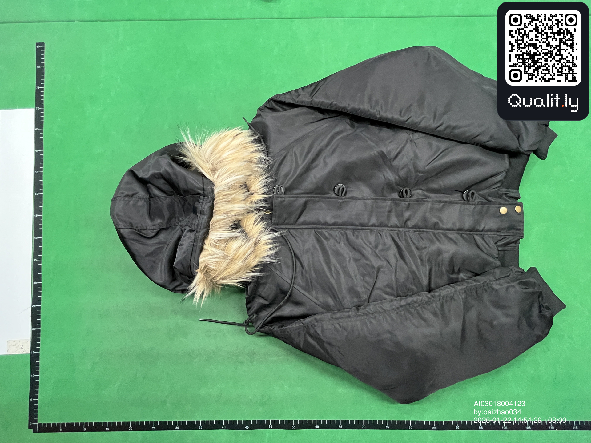 夹克 QC 照片 3 / 4