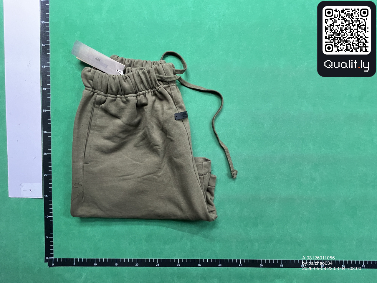 短裤 QC 照片 1 / 8