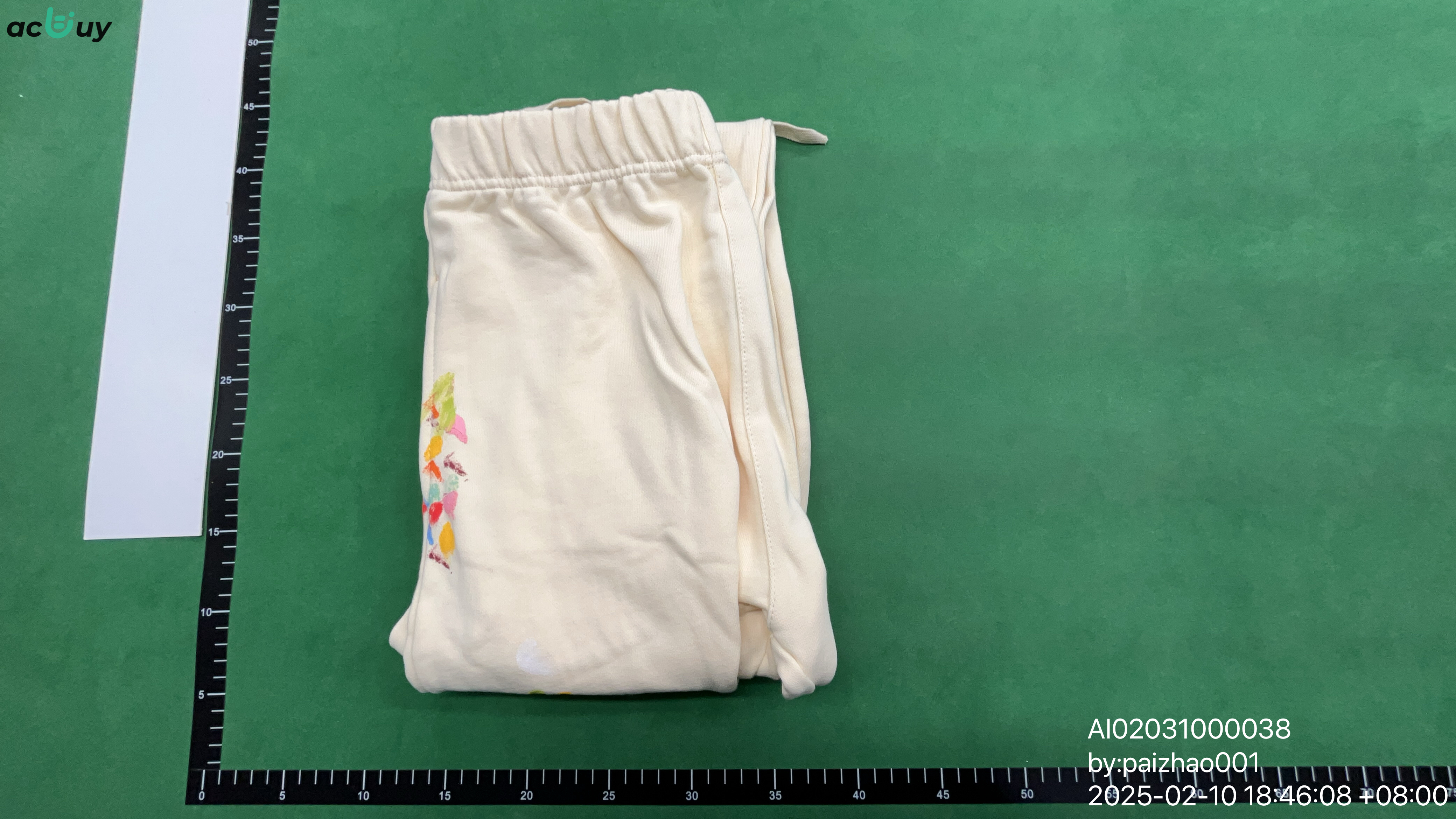 Hoodie QC photo 1 of 32