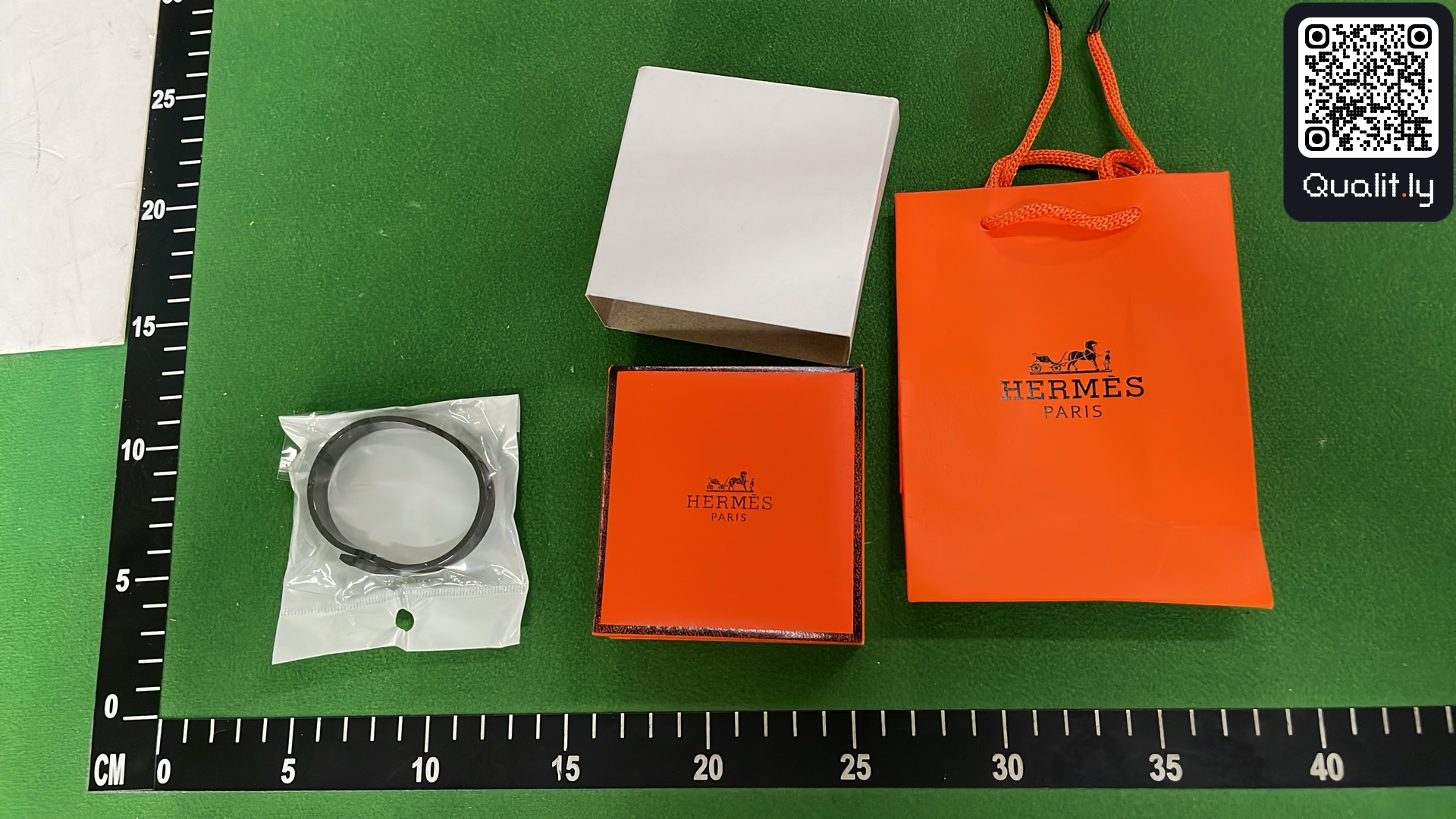 Schmuck — QC-Foto 3 von 38