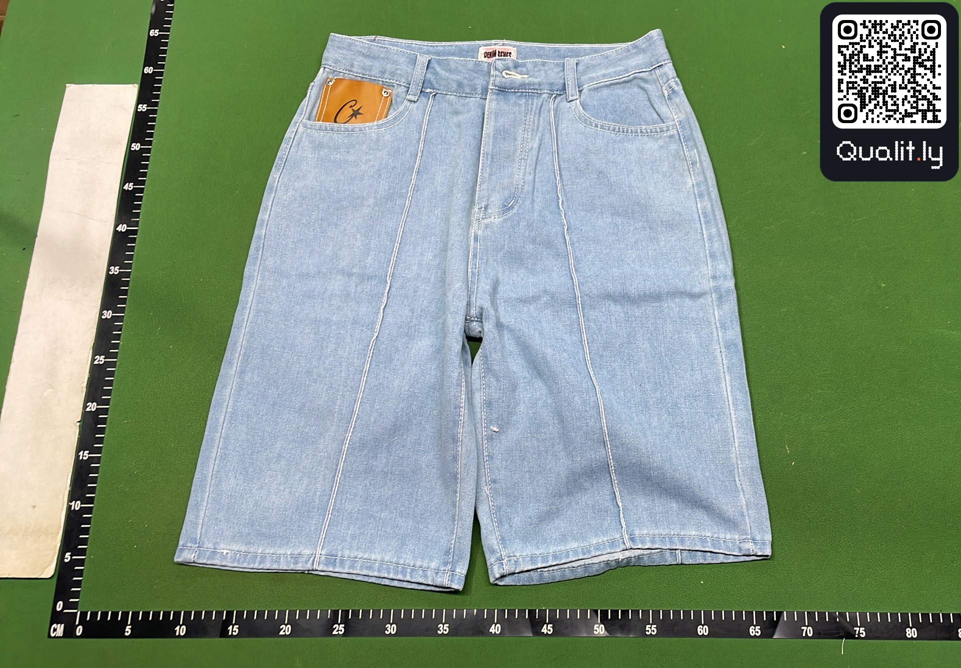Jeans QC photo 2 of 30