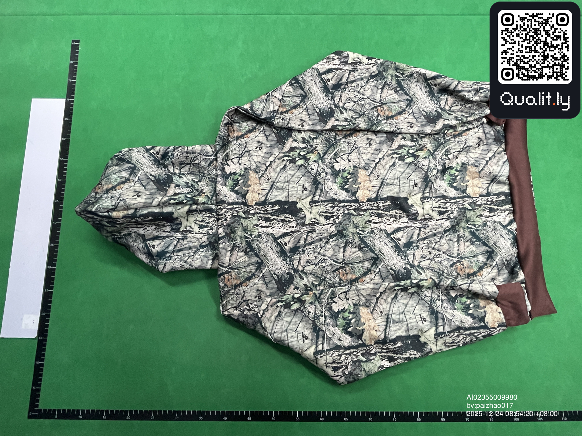 Camisola com capuz — foto QC 2 de 4