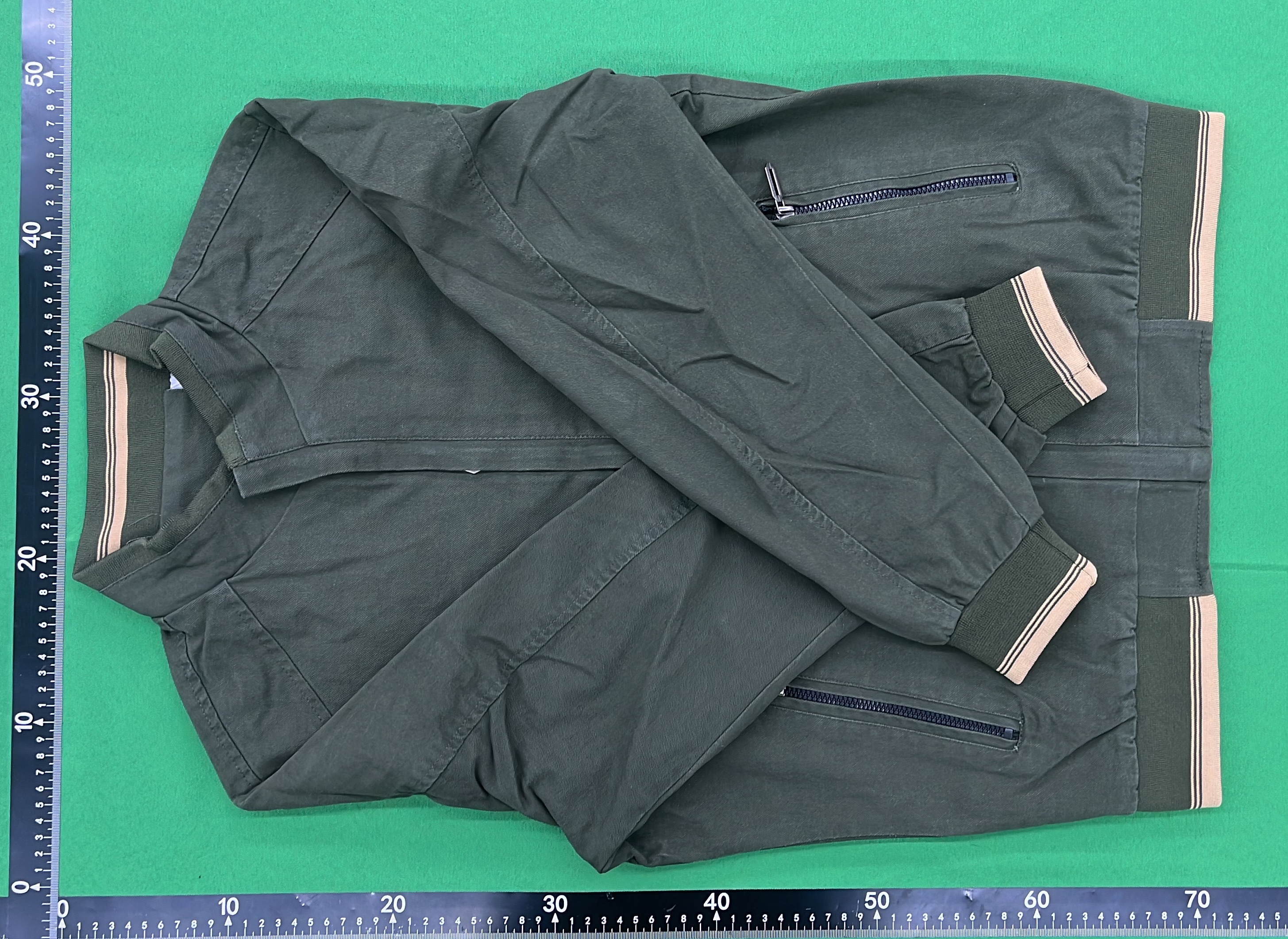 Jacket QC photo 2 of 4