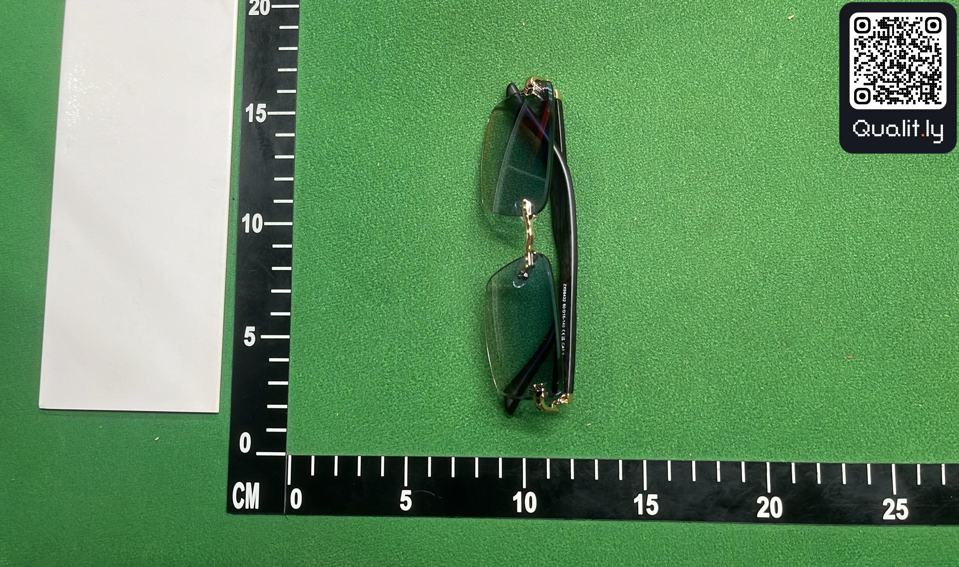 Sunglasses QC photo 3 of 3