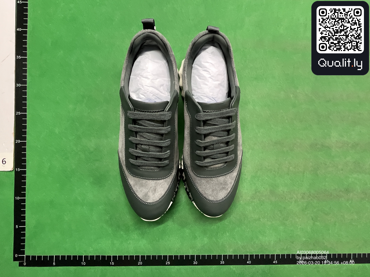 球鞋 QC 照片 1 / 6