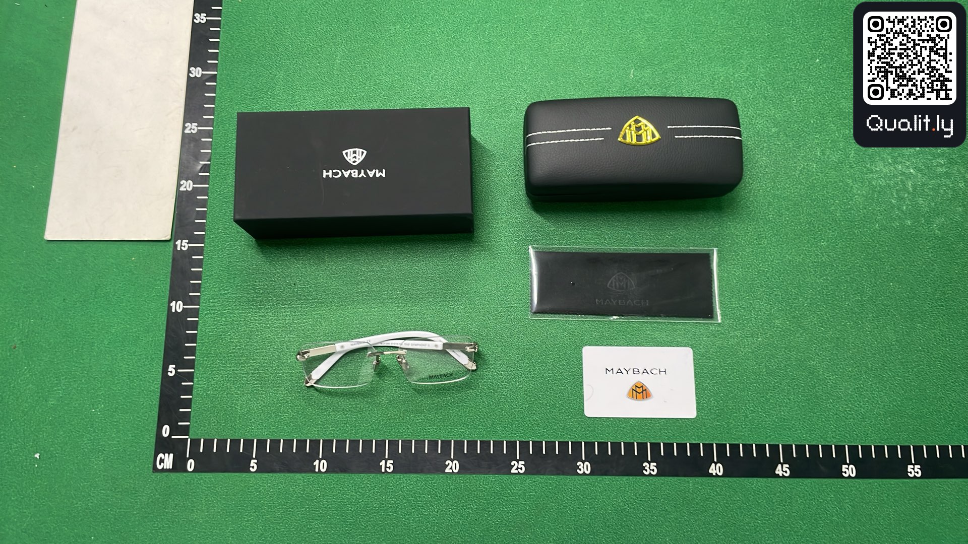 Okulary przeciwsłoneczne — zdjęcie QC 3 z 3
