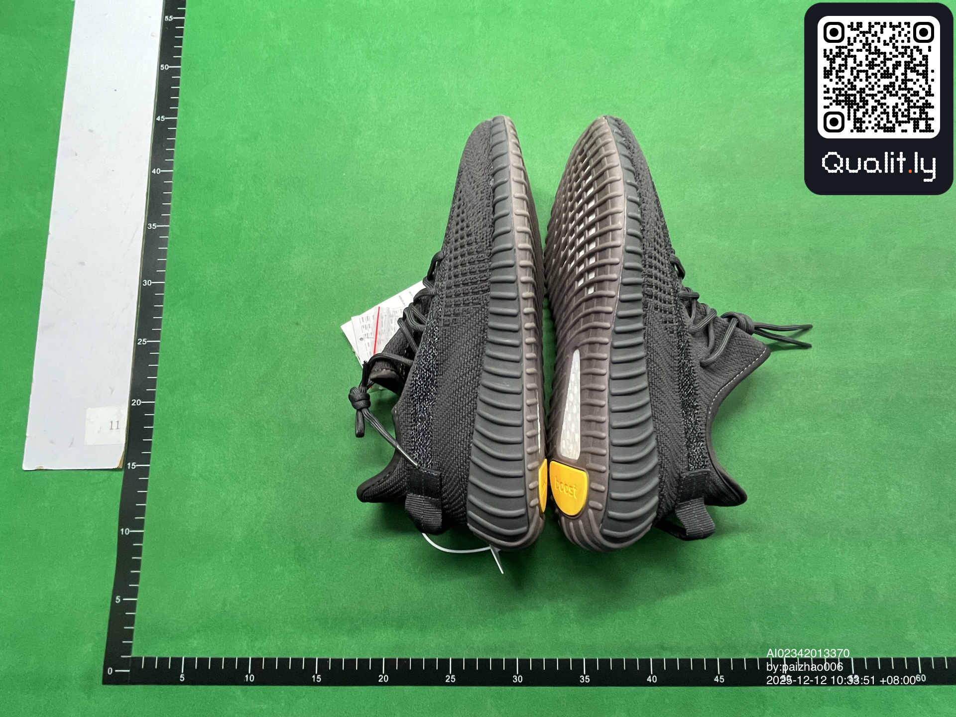 Sneaker — QC-Foto 1 von 58