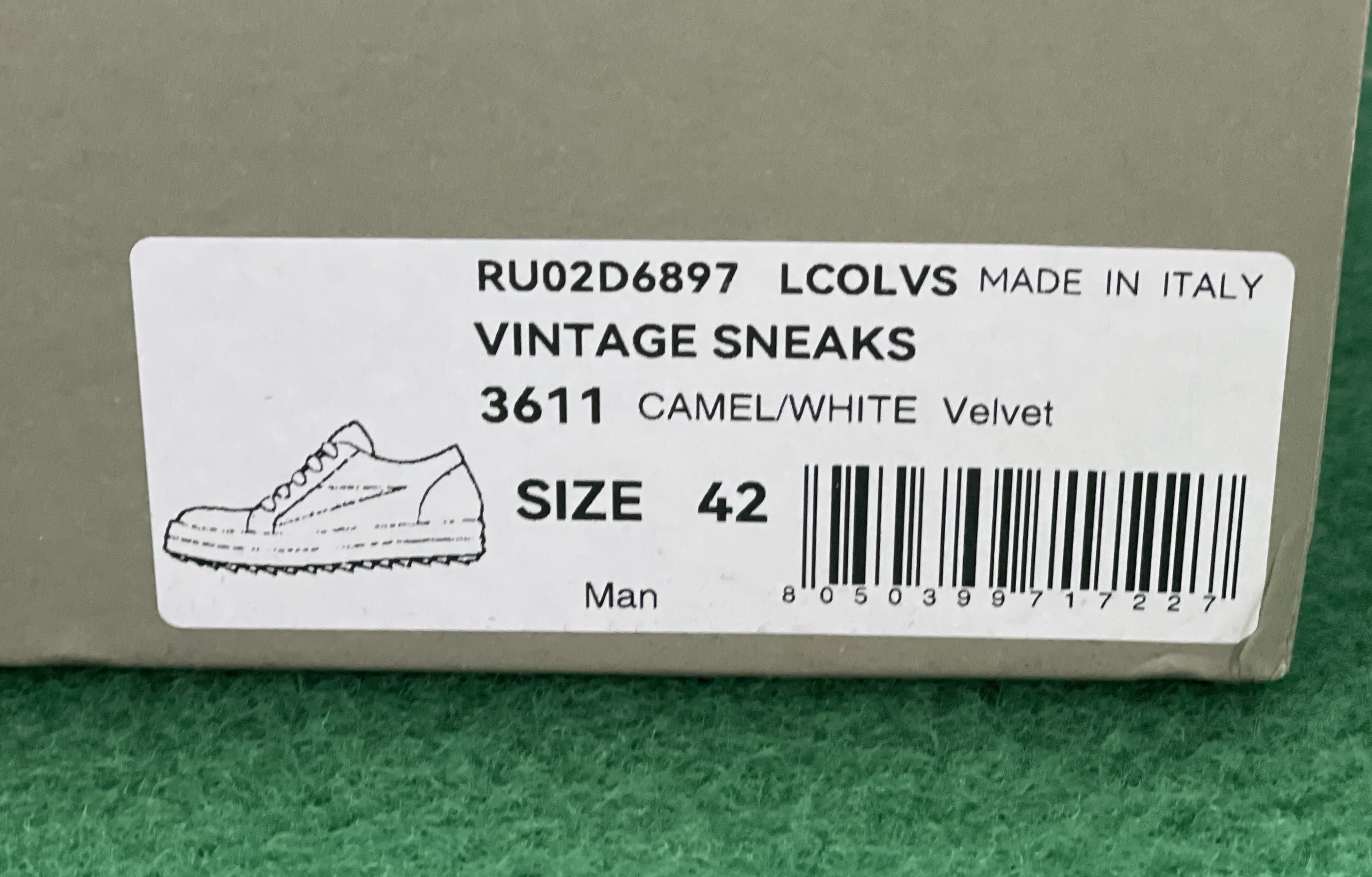 Sneakers QC photo 3 of 19
