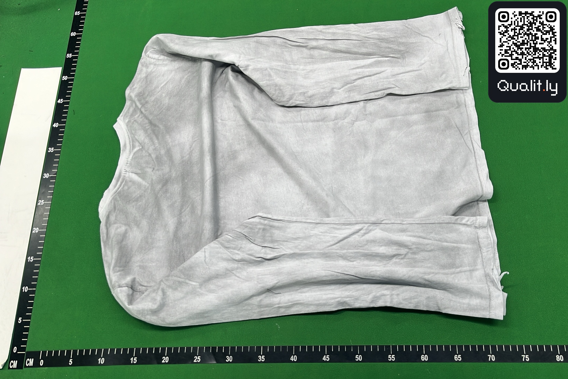 T-shirt — foto QC 3 di 20