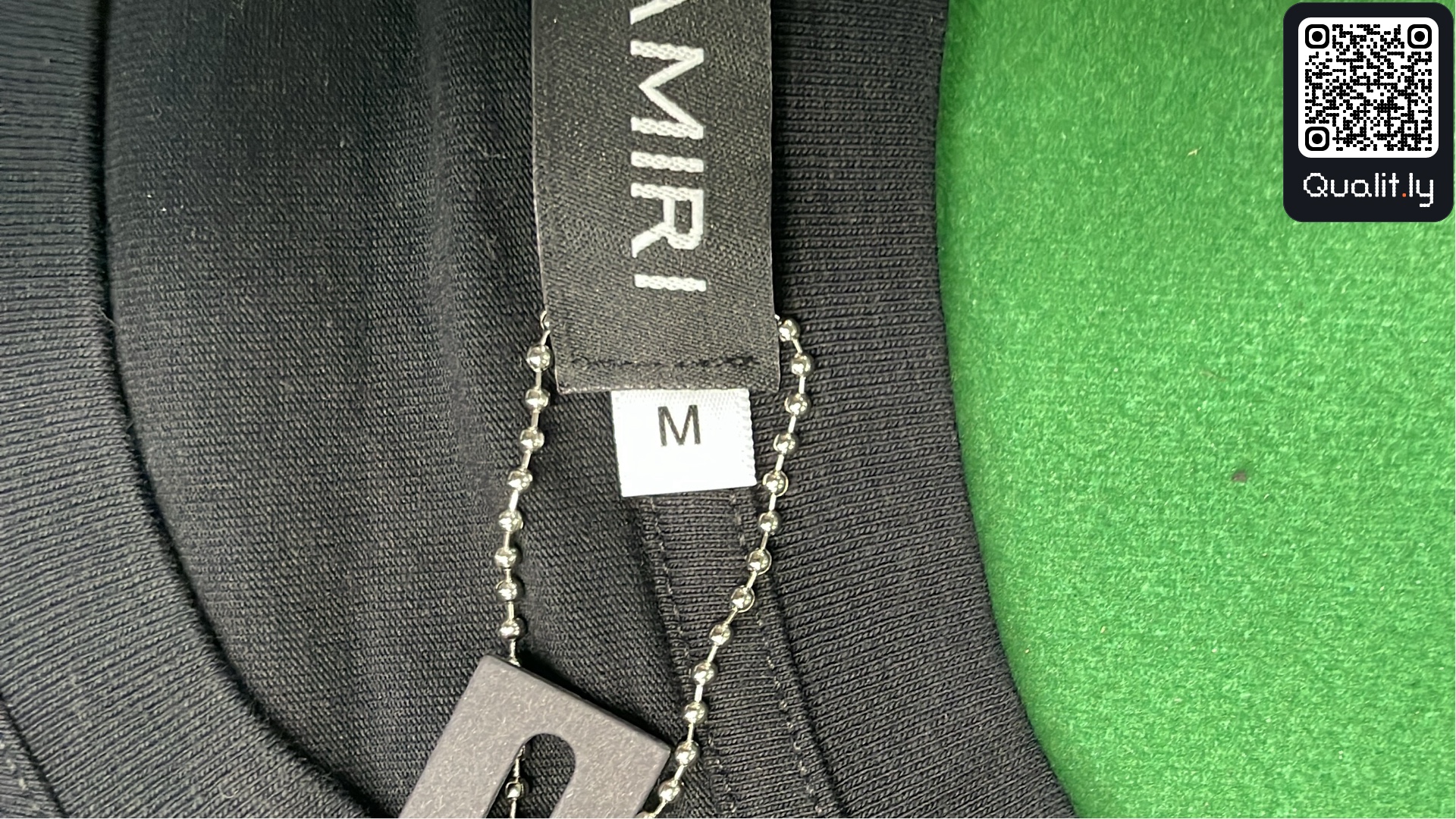 T-shirt — foto QC 1 di 701