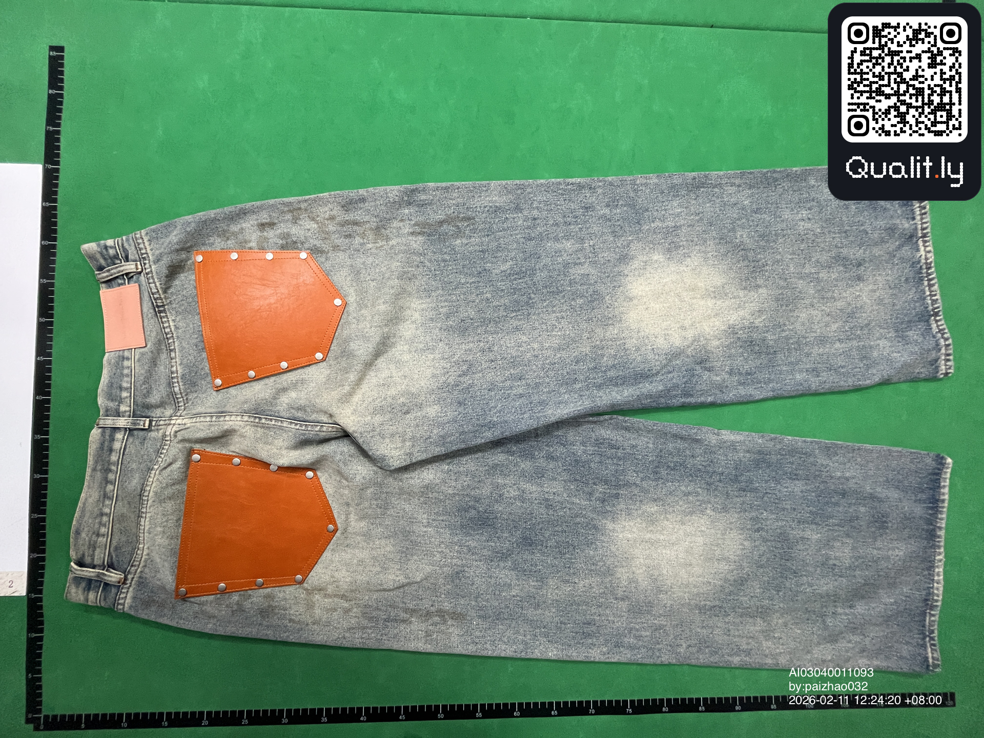 Jeans — foto QC 2 di 4