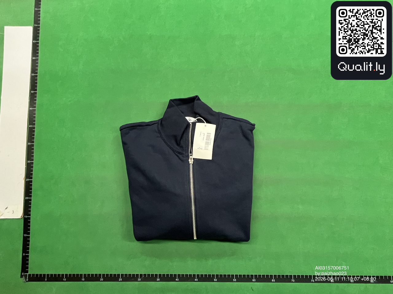 Sweatshirt QC photo 2 of 30