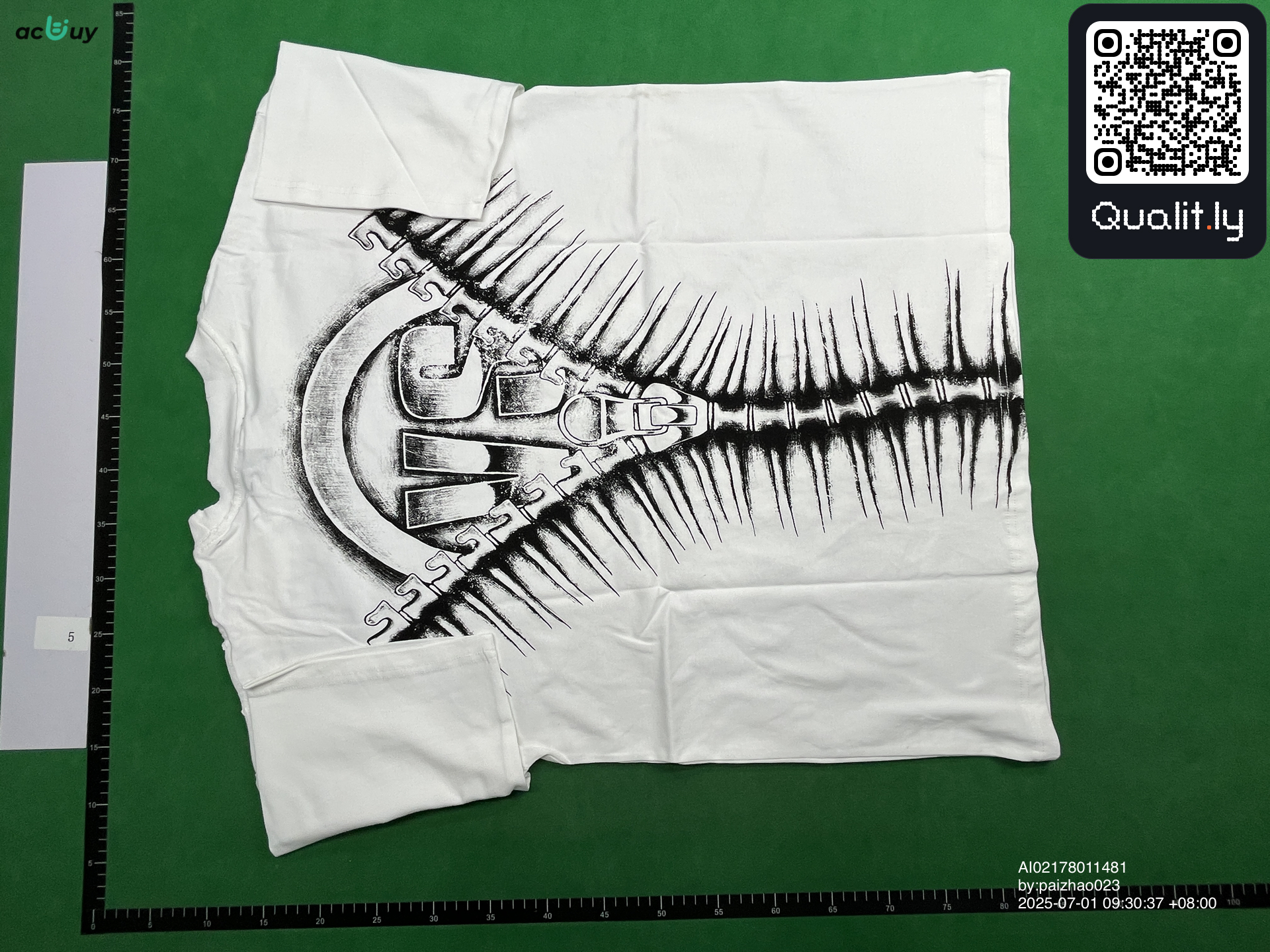 T-shirt — QC-foto 2 van 4