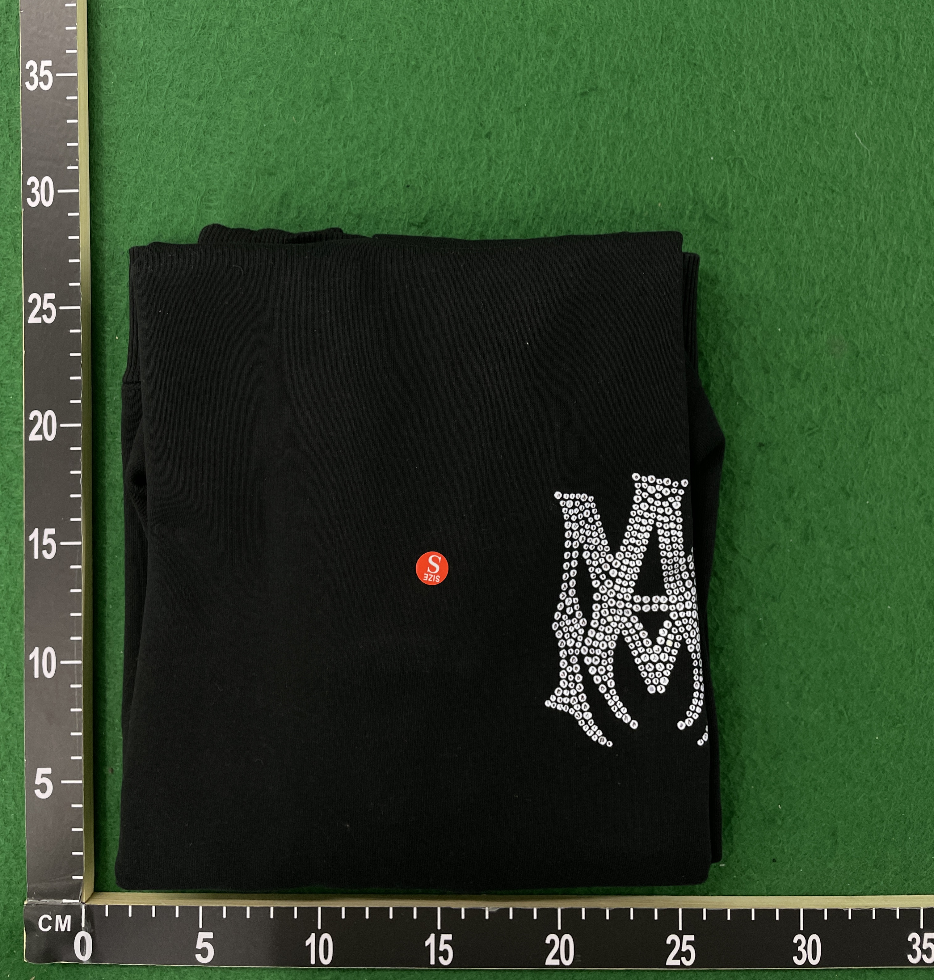 Hoodie — QC-Foto 1 von 25
