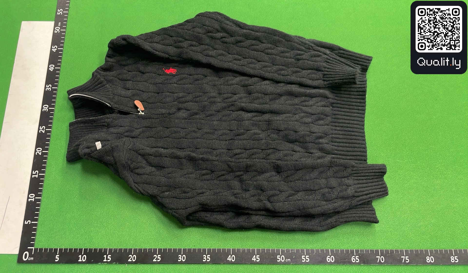 Sweater QC photo 2 of 10