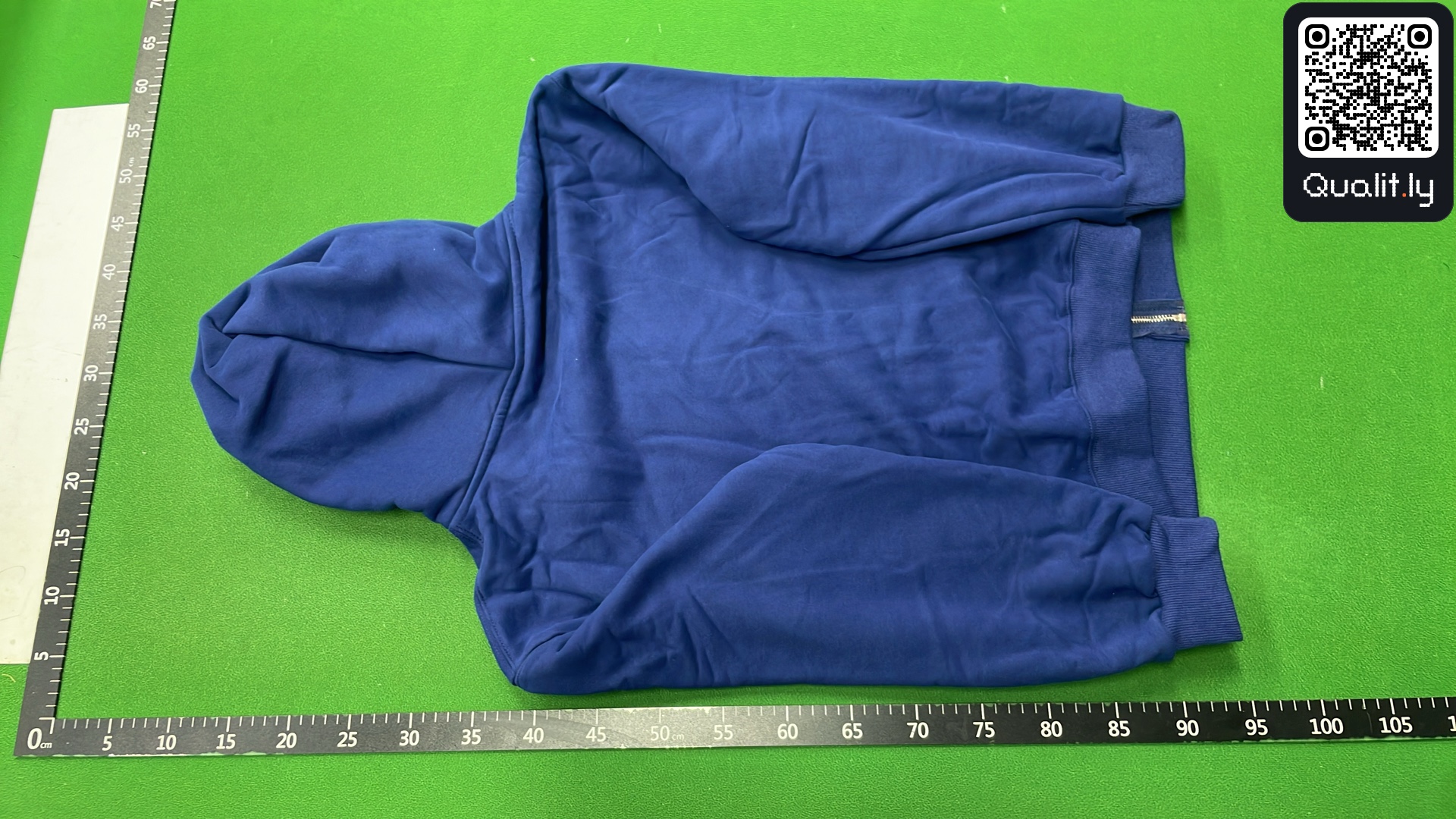 Hoodie QC photo 3 of 4