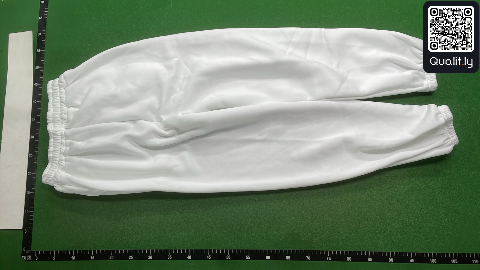 Hoodie — QC-foto 3 van 14