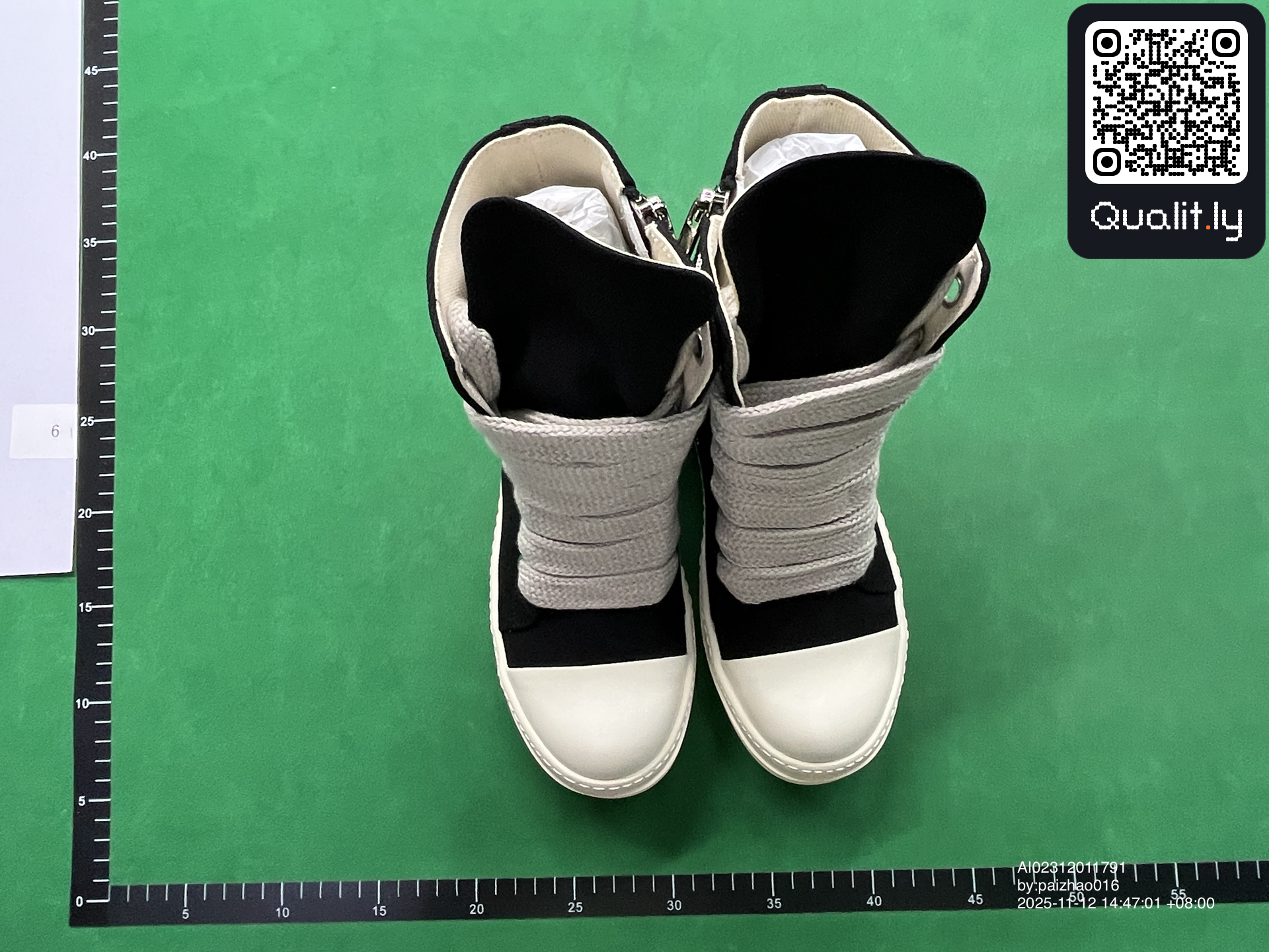 球鞋 QC 照片 1 / 18