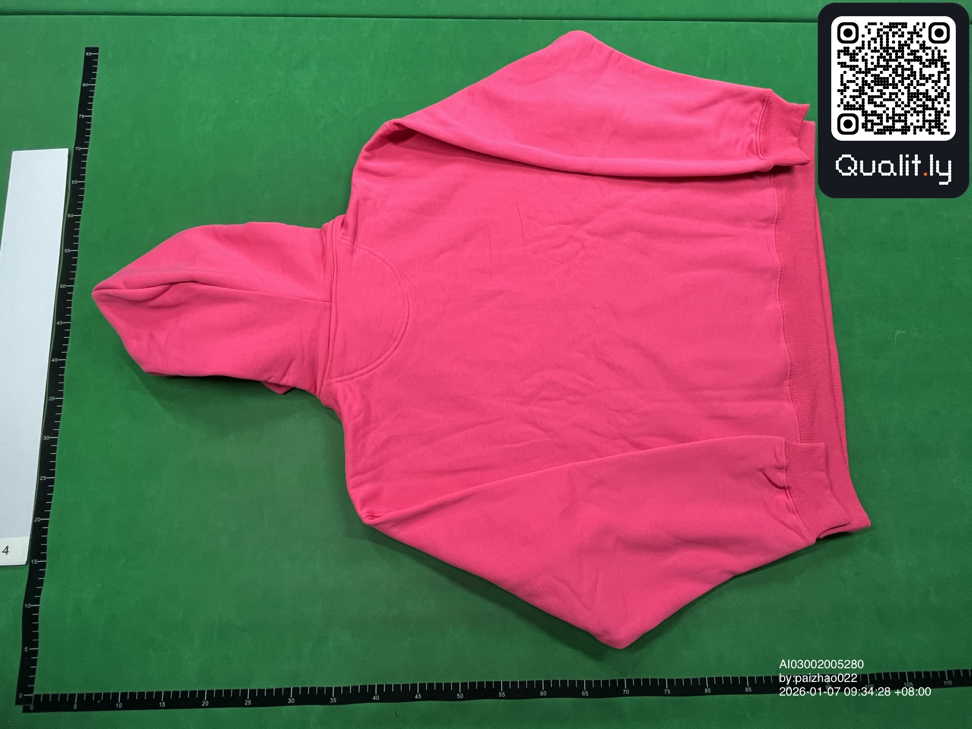 Hoodie QC photo 3 of 14