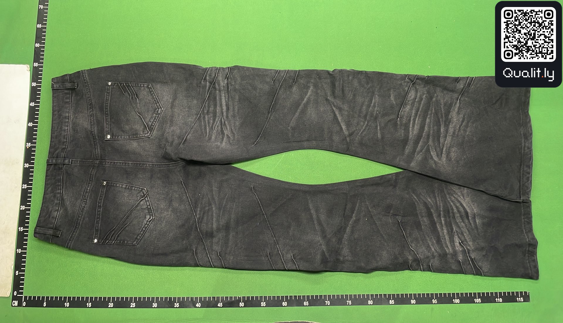 牛仔裤 QC 照片 3 / 8