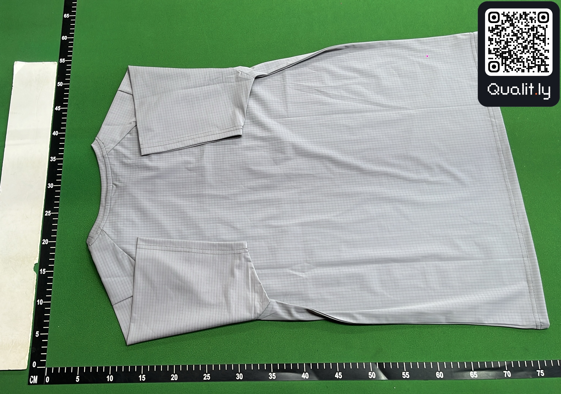 T-Shirt — QC-Foto 3 von 5
