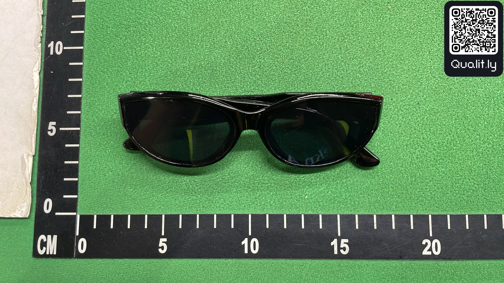 Sunglasses QC photo 1 of 58