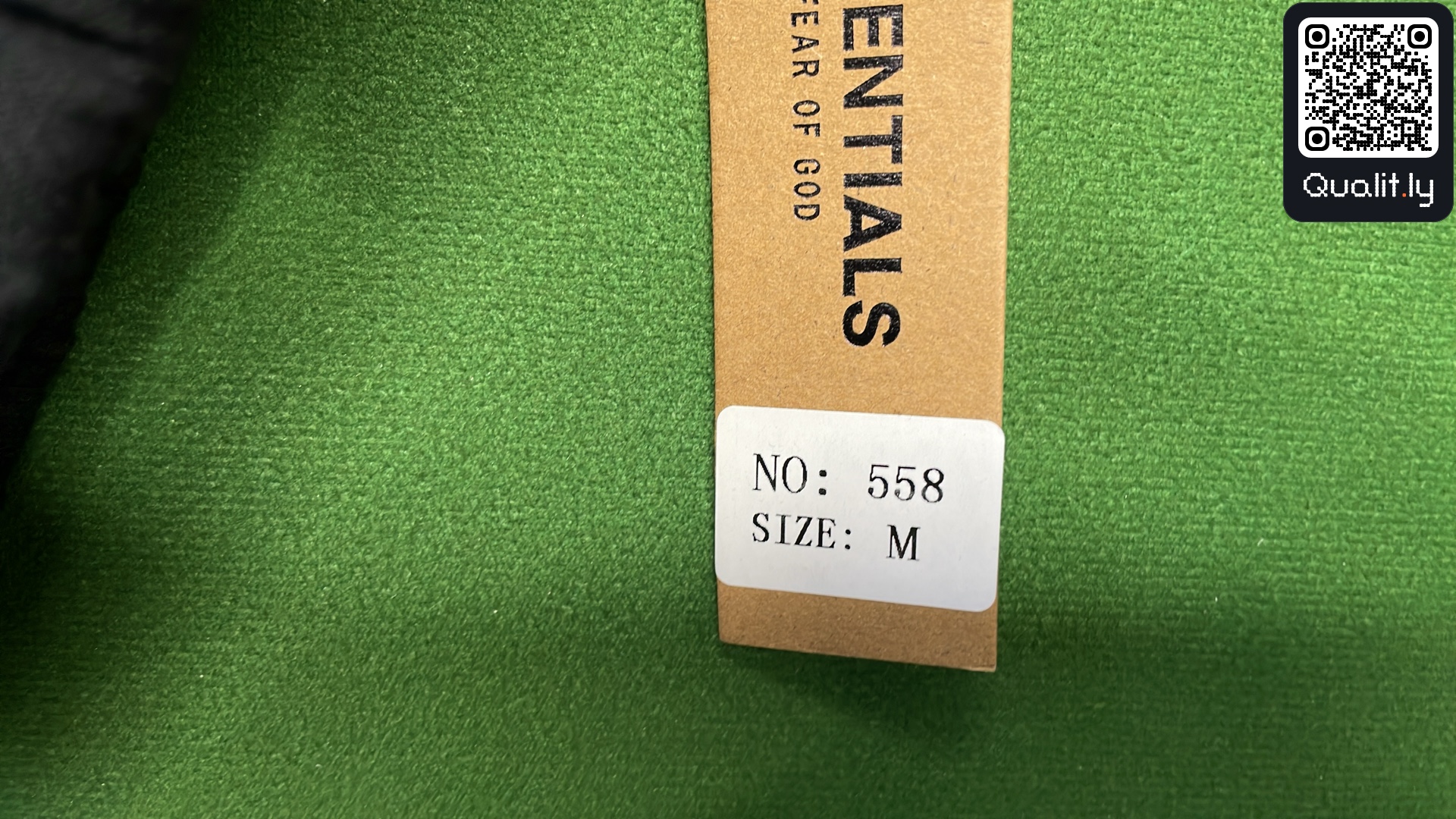 Hoodie — QC-Foto 1 von 20