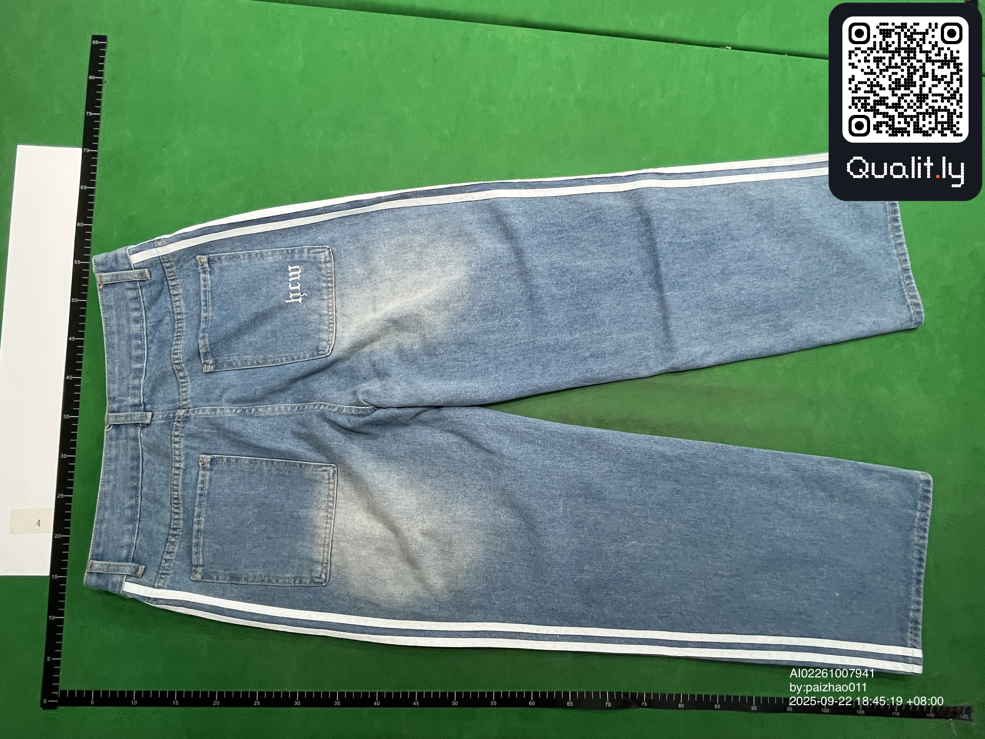 Jeans — QC-Foto 2 von 14