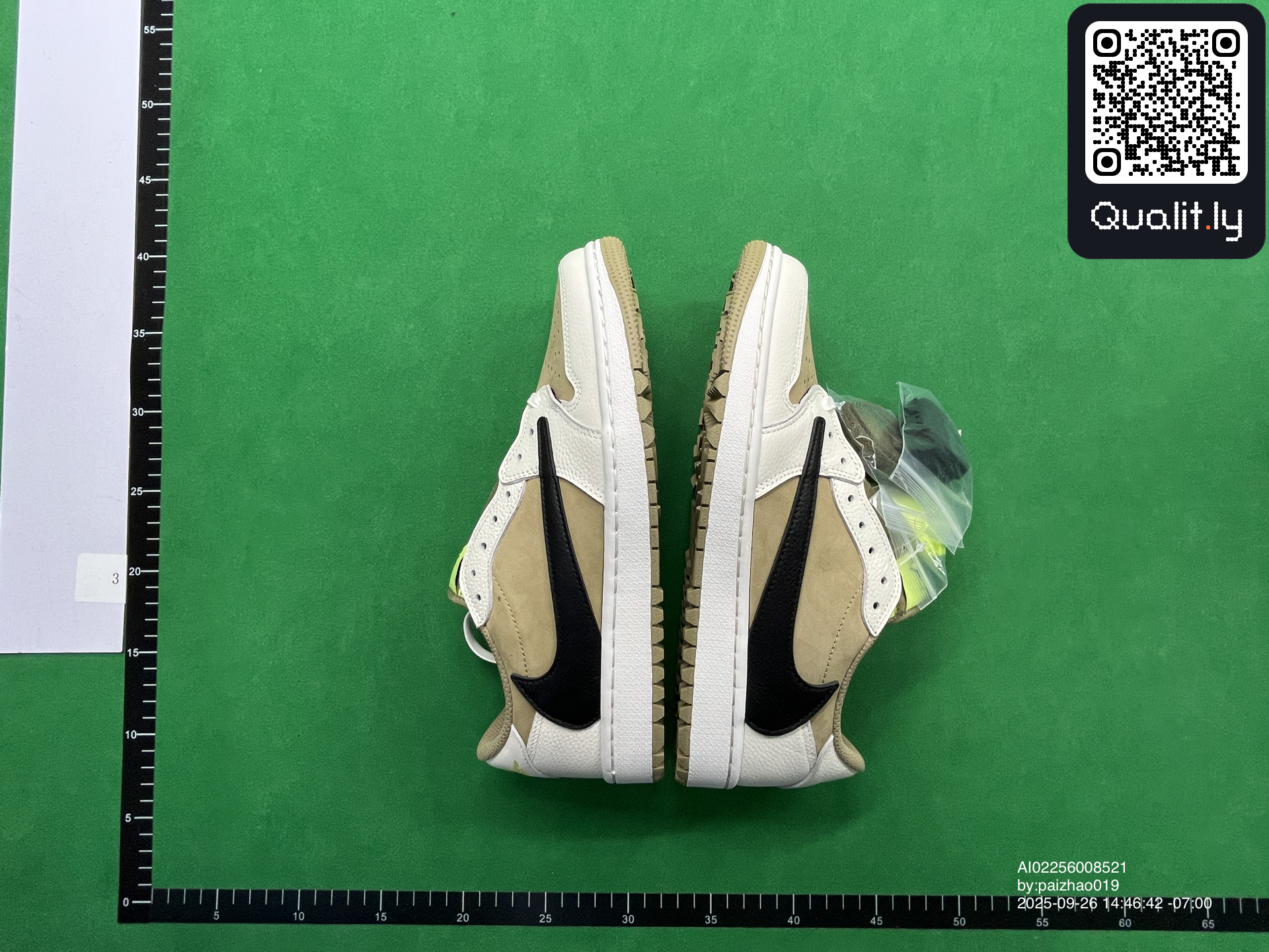 Sneakers QC photo 1 of 46
