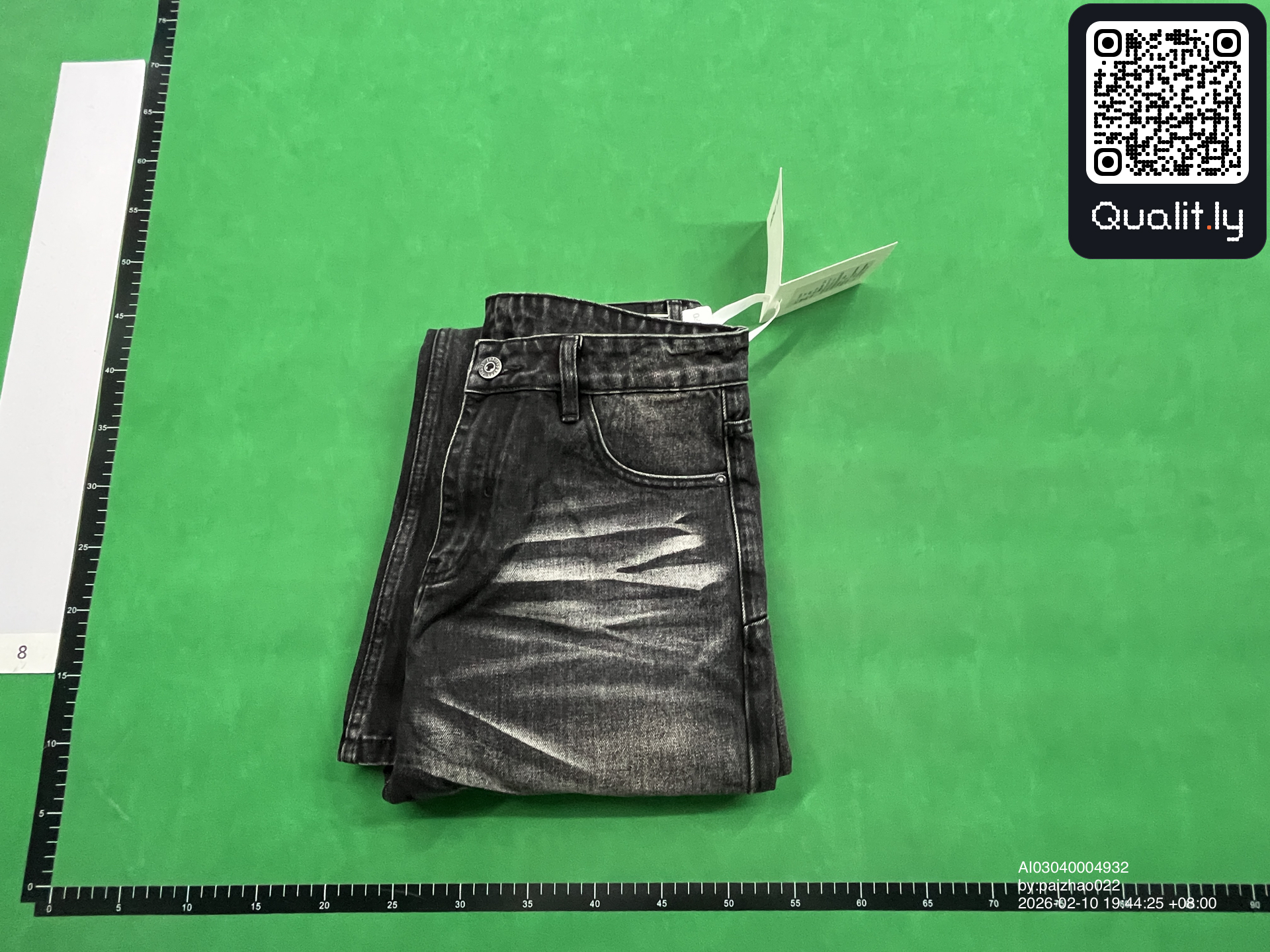 Jeansy — zdjęcie QC 1 z 4