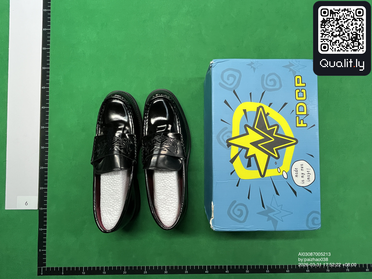 Sneaker — QC-Foto 1 von 30