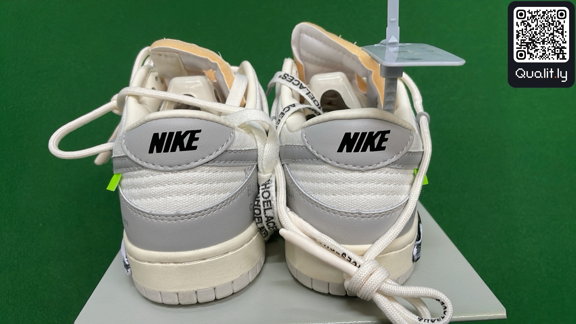 Sneakers — foto QC 3 di 22