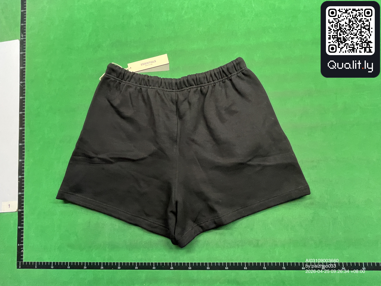Shorts QC photo 2 of 52