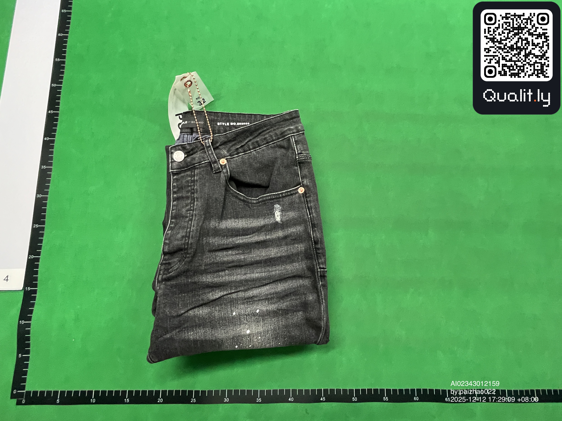 Jeans — QC-foto 1 van 29