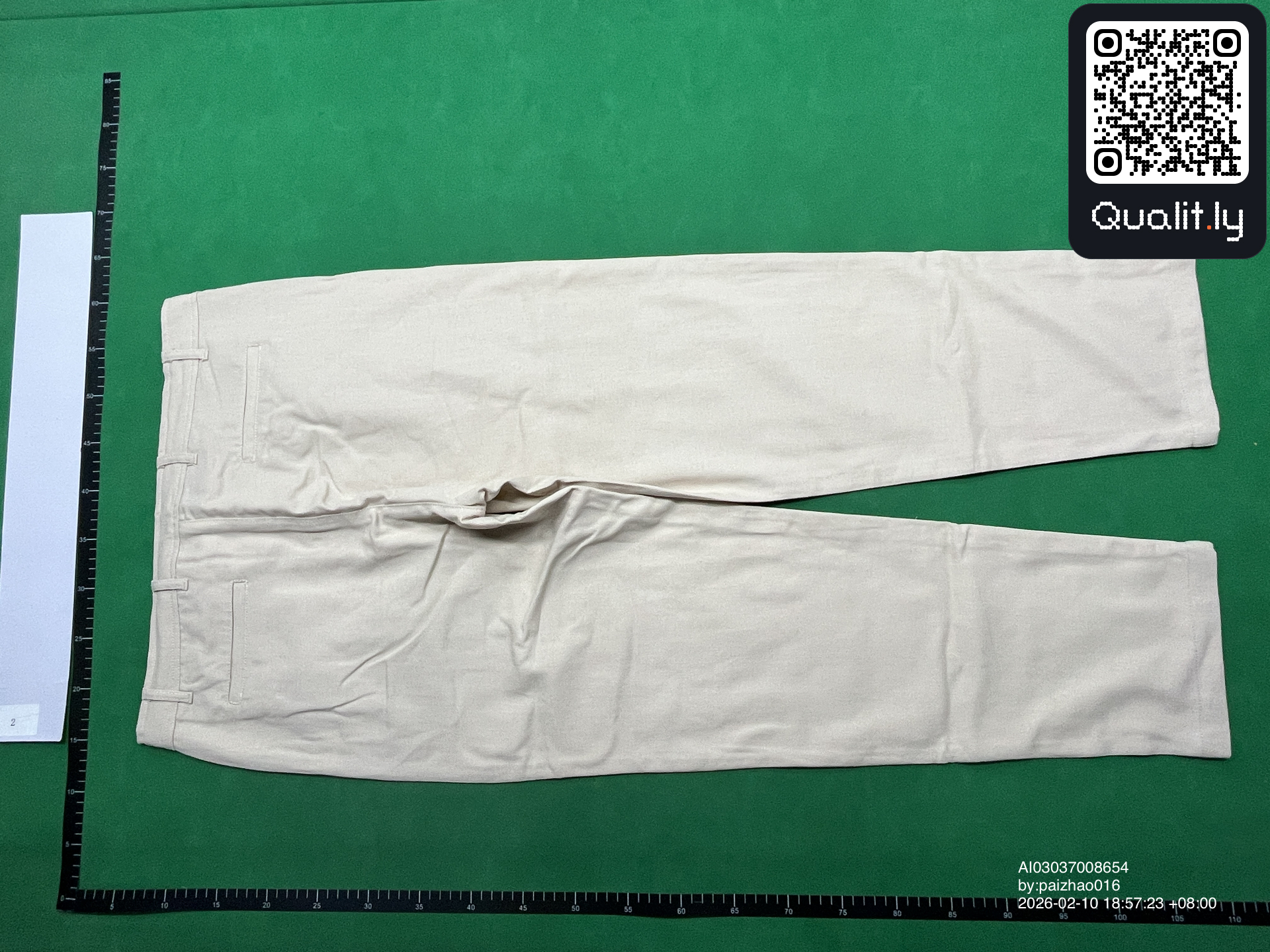 Pants QC photo 2 of 34