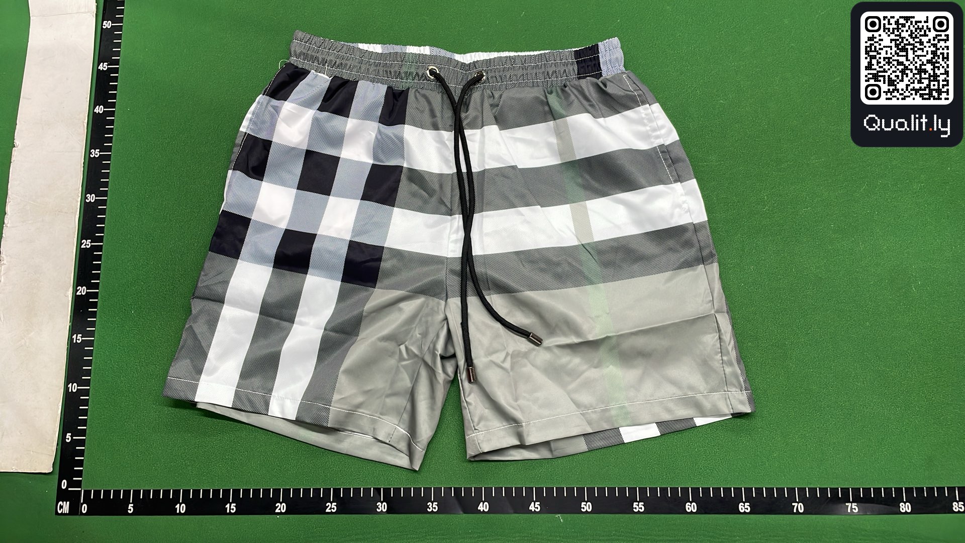 Pants QC photo 2 of 8