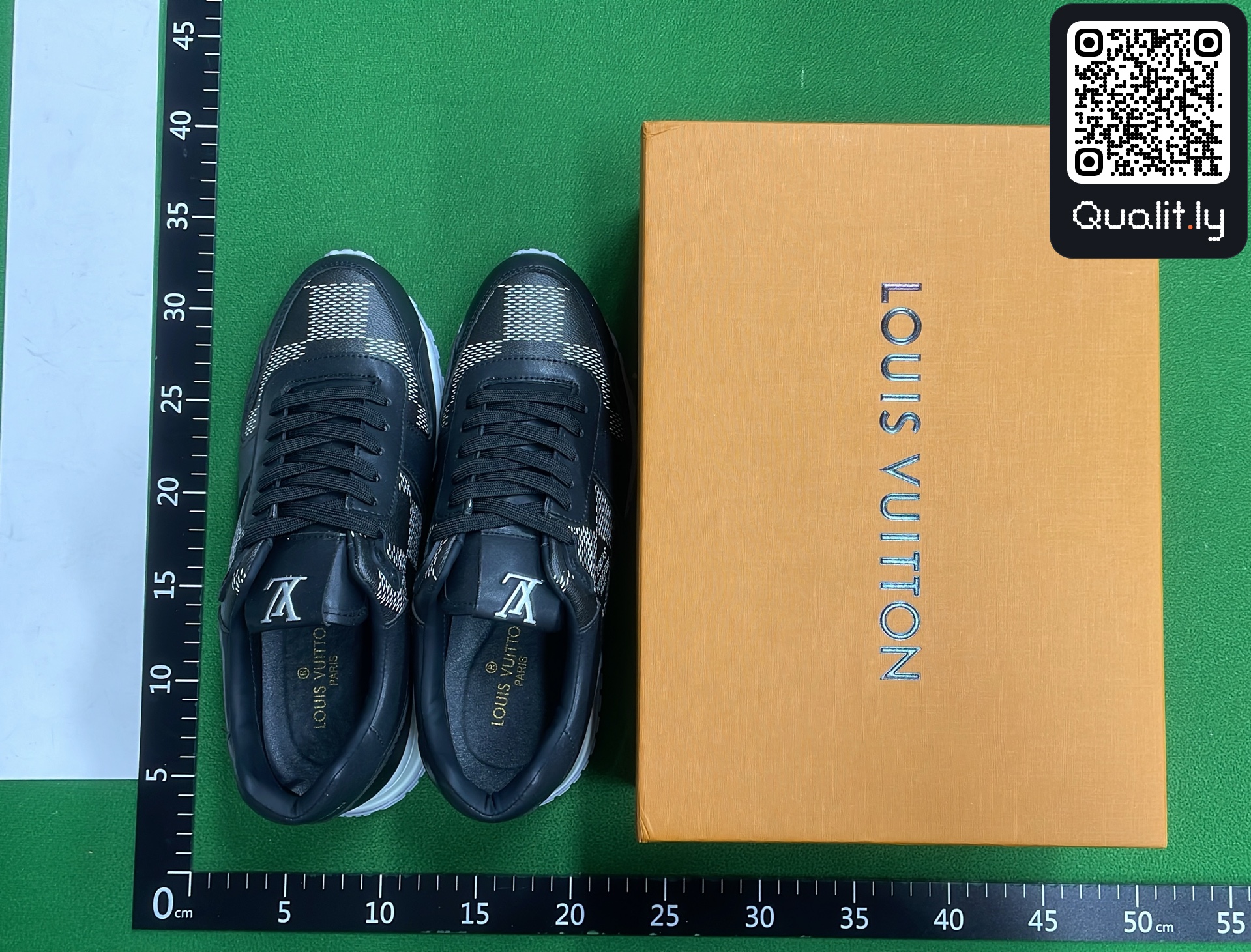 Sneakers — QC-foto 1 av 120