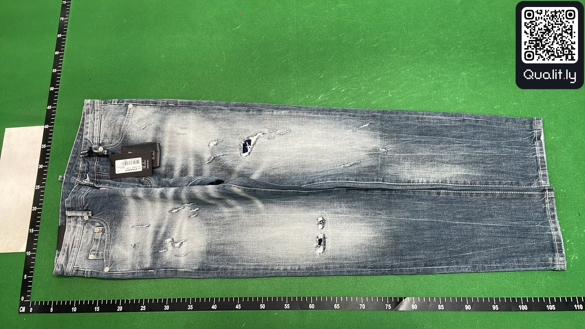 Jeans QC photo 2 of 24