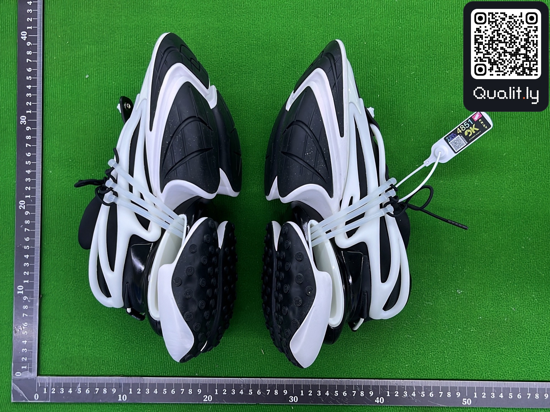 Sneakersy — zdjęcie QC 3 z 6