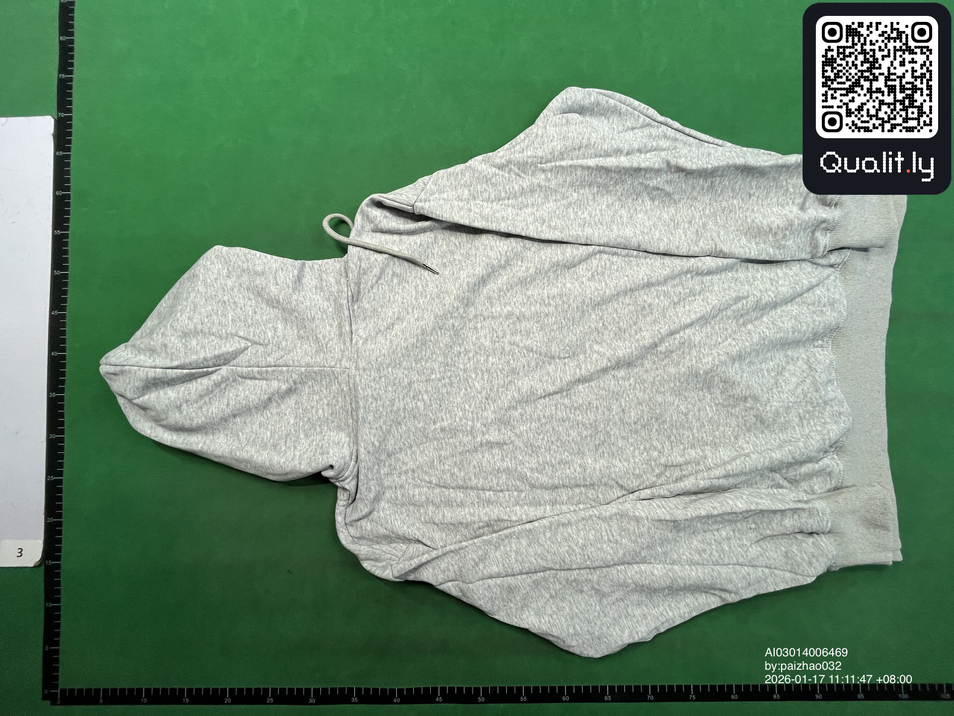 Hoodie — QC-Foto 2 von 10