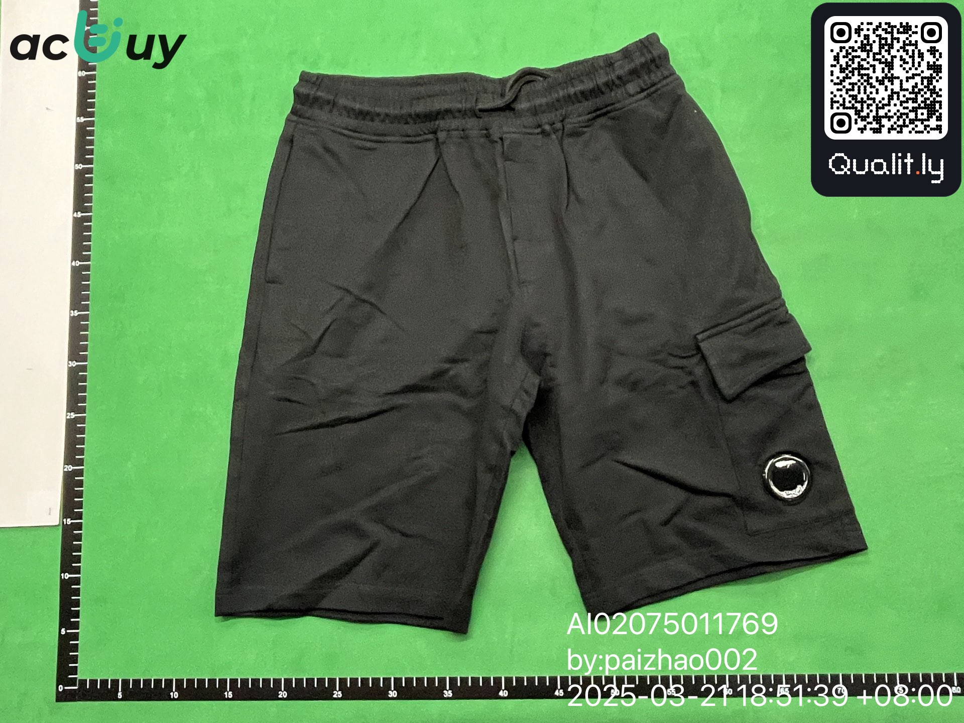 短裤 QC 照片 3 / 16