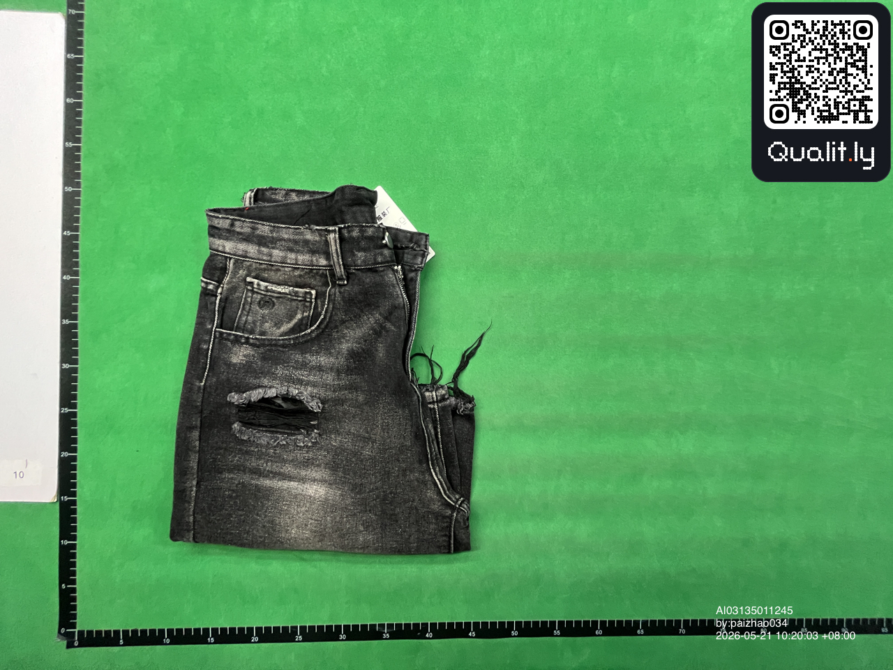 Jeans — QC-Foto 1 von 26
